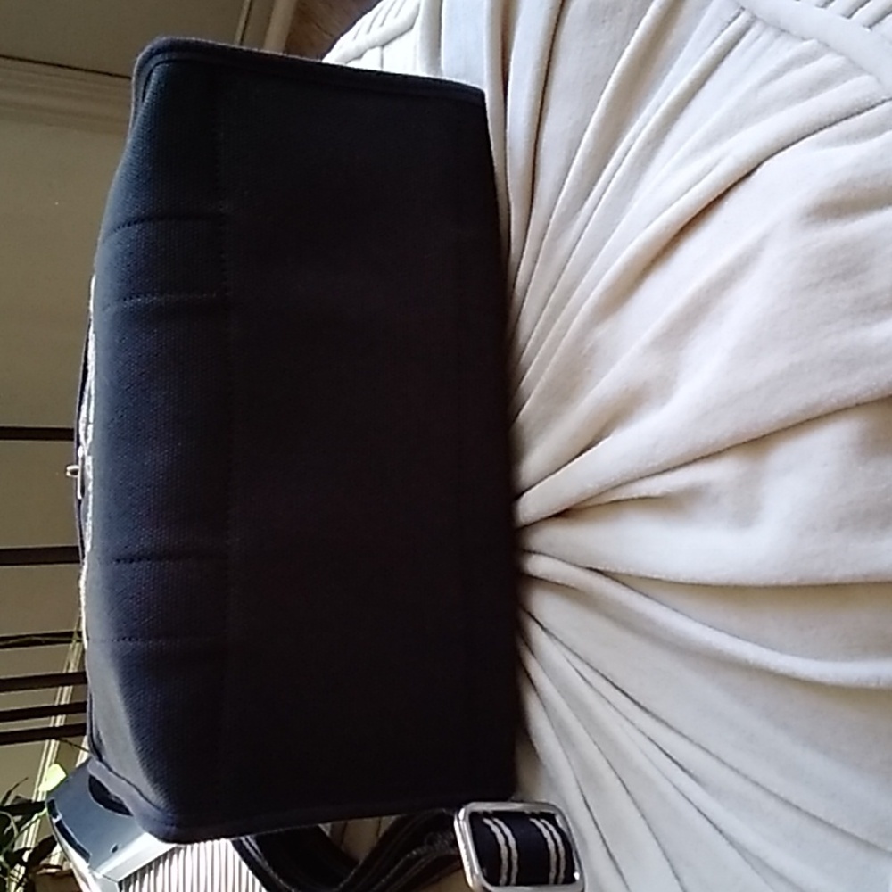 Coach Black Satchel / Crossbody Bag. ๐ - Picture 2 of 5